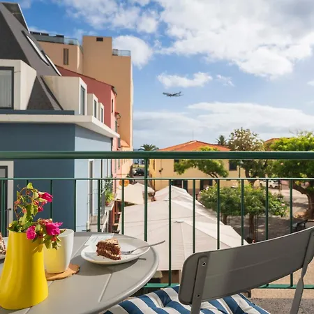 公寓 I By An Island *