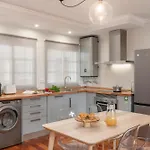 I By An Island Apartman