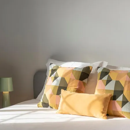 I By An Island * Santa Cruz (Madeira)